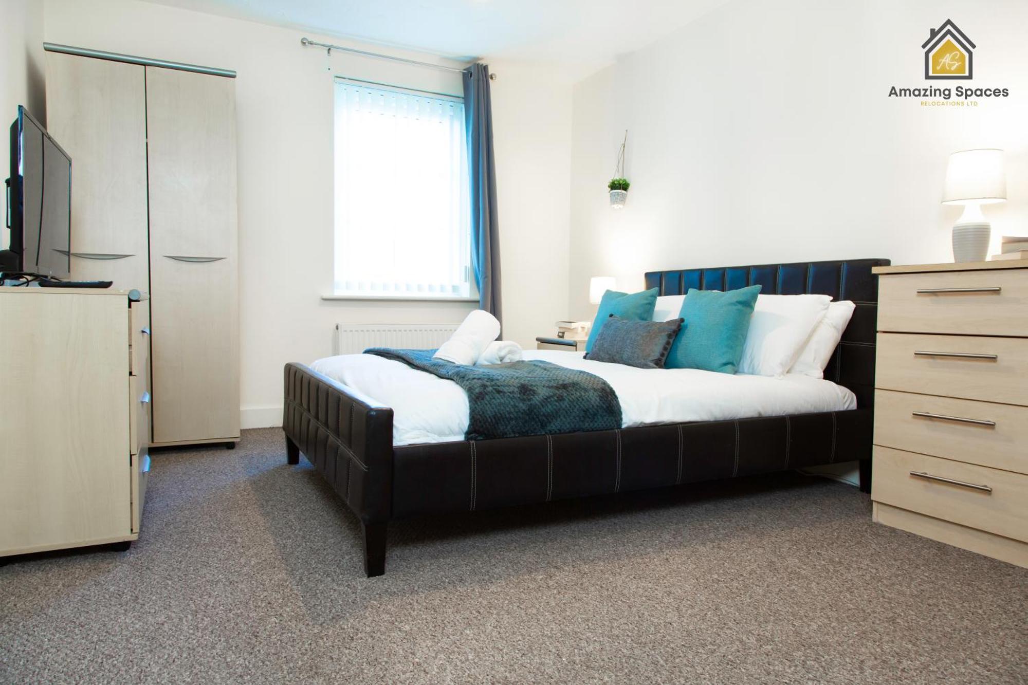 Spacious 2bedroom 2bathroom Flat In By Amazing Spaces Relocations Ltd. Warrington
